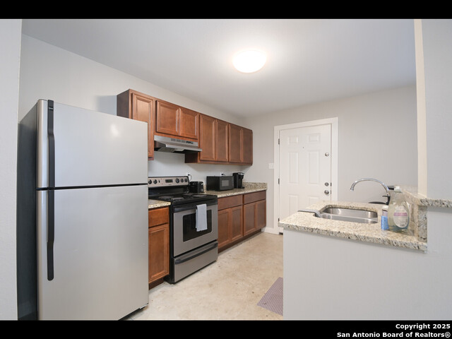 Listing photo id 2 for 1119 Myrtle W B