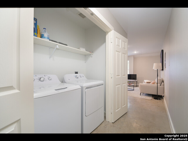 Listing photo id 5 for 1119 Myrtle W B