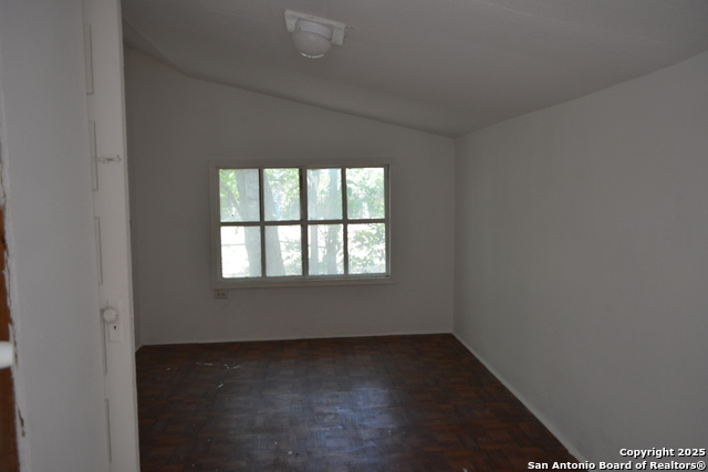 Listing photo id 9 for 241 Peabody