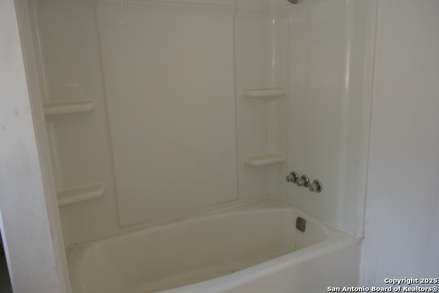 Listing photo id 11 for 241 Peabody