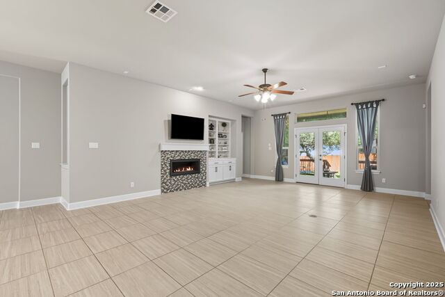 Image 21 of 33 For 8823 Whisper Gate
