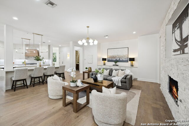 Image 23 of 50 For 207 Box Oak  