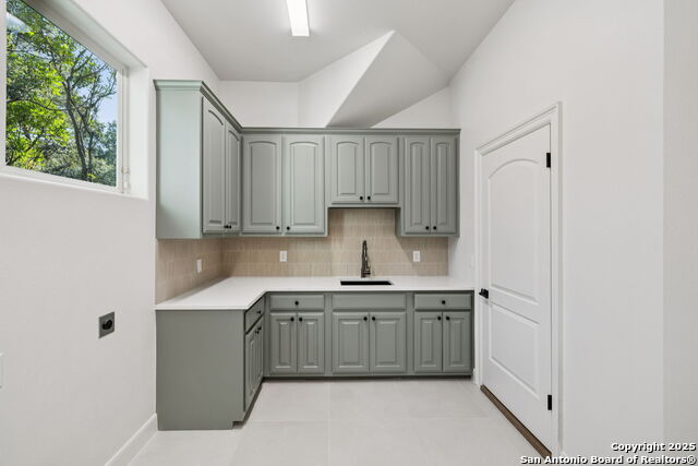 Image 35 of 50 For 207 Box Oak  