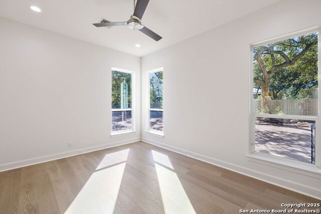 Image 36 of 50 For 207 Box Oak  