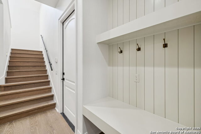 Image 39 of 50 For 207 Box Oak  