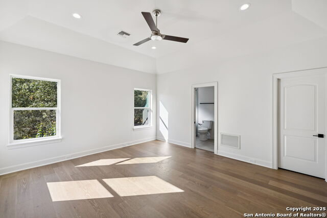 Image 41 of 50 For 207 Box Oak  