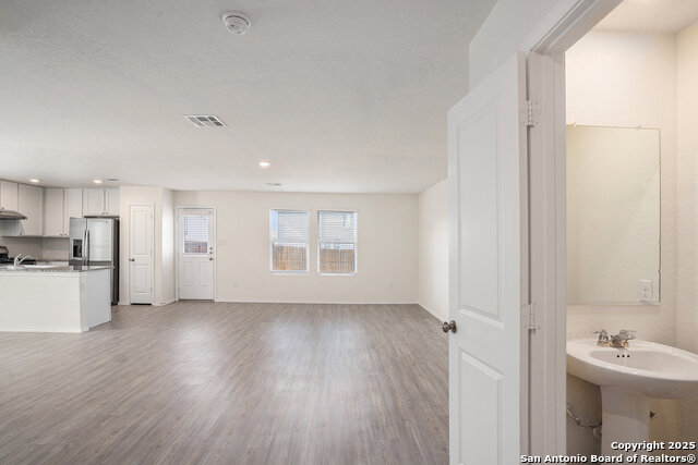 Image 2 of 15 For 10526 Varmus Dr