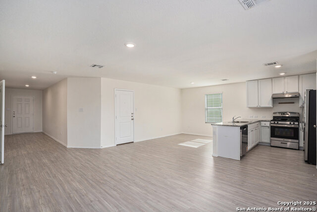 Image 3 of 15 For 10526 Varmus Dr