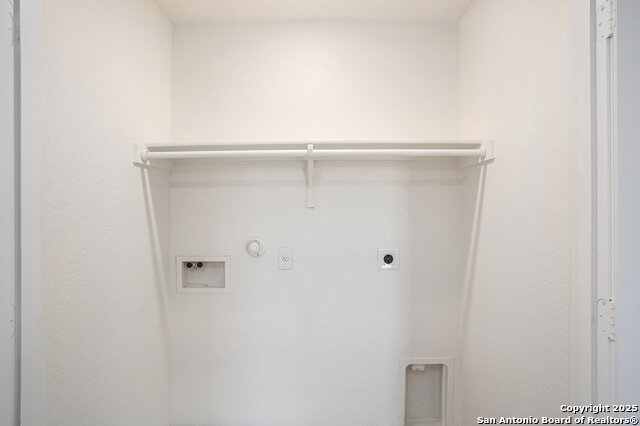 Image 7 of 15 For 10526 Varmus Dr