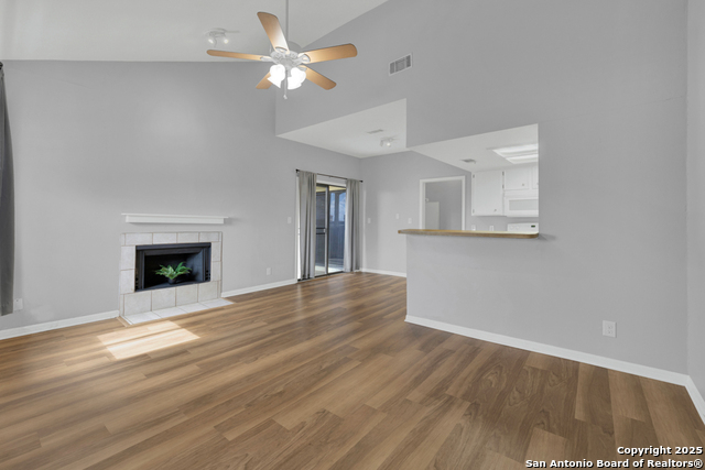 Image 3 of 19 For 1013 Chestnut St D