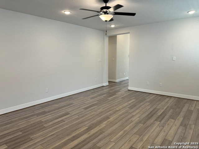 Image 15 of 26 For 16622 Daylight Lane