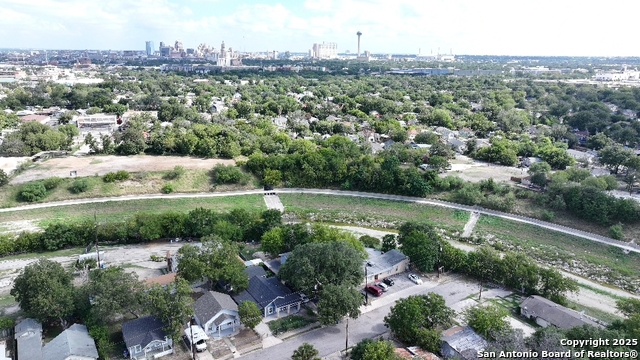 Image 10 of 12 For 153 Baylor E