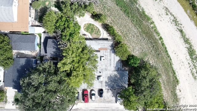 Image 11 of 12 For 153 Baylor E