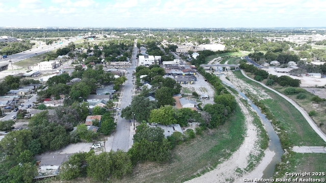 Image 5 of 12 For 153 Baylor E