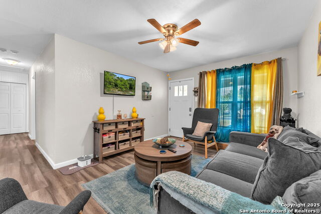 Image 10 of 41 For 8323 White Oak