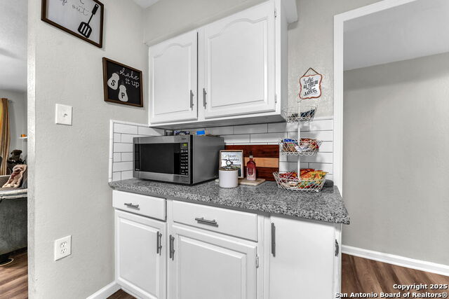 Image 15 of 41 For 8323 White Oak