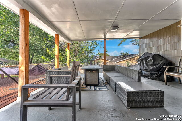 Image 30 of 41 For 8323 White Oak