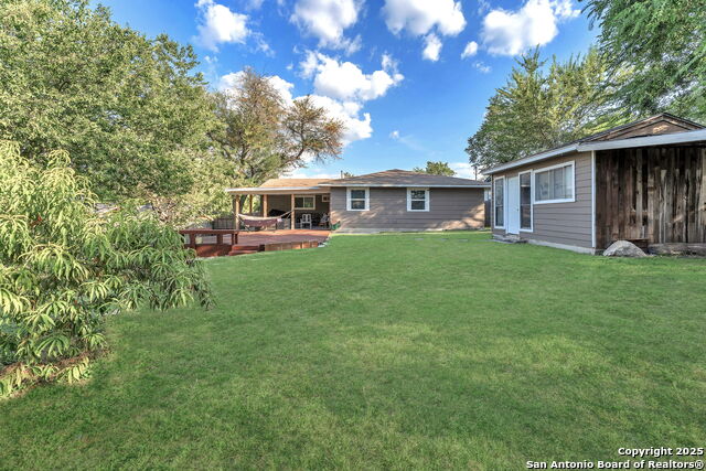 Image 38 of 41 For 8323 White Oak