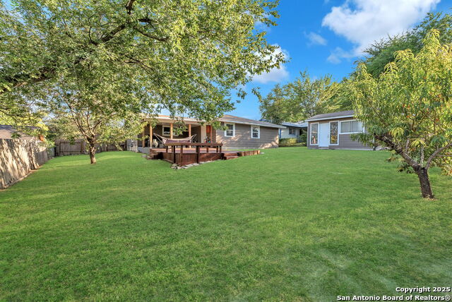 Image 40 of 41 For 8323 White Oak