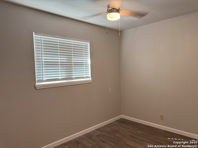 Image 8 of 17 For 226 Park Lane