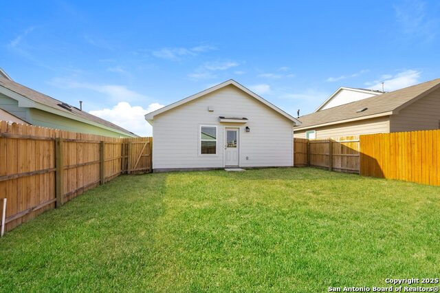 Listing photo id 12 for 8191 Nube Medina
