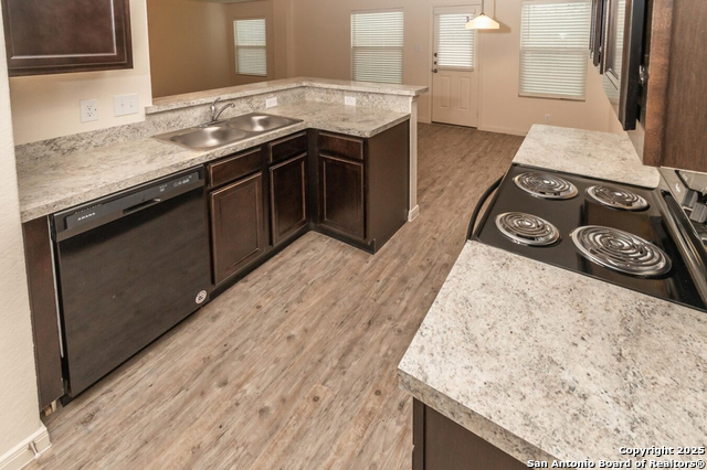 Listing photo id 3 for 8614 Tesoro Hills