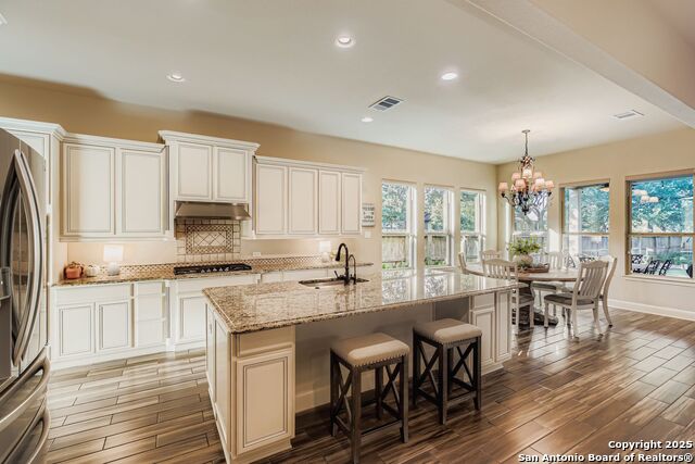 Listing photo id 8 for 110 Enchanted Woods