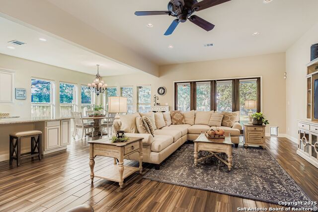 Listing photo id 3 for 110 Enchanted Woods