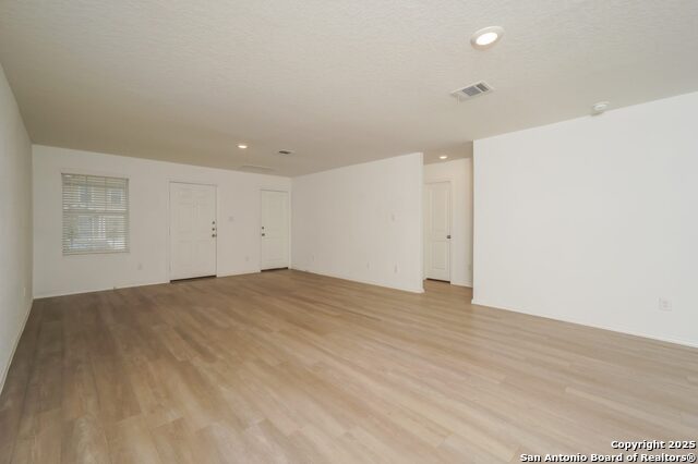 Image 5 of 15 For 4243 Southton Mere