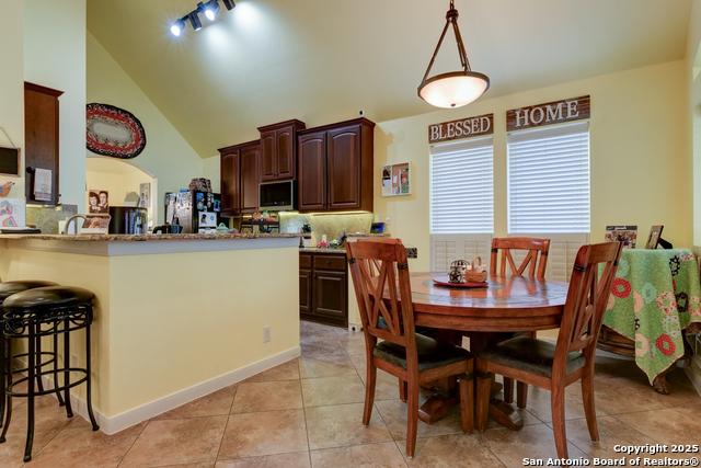 Listing photo id 10 for 27014 Trinity Bend