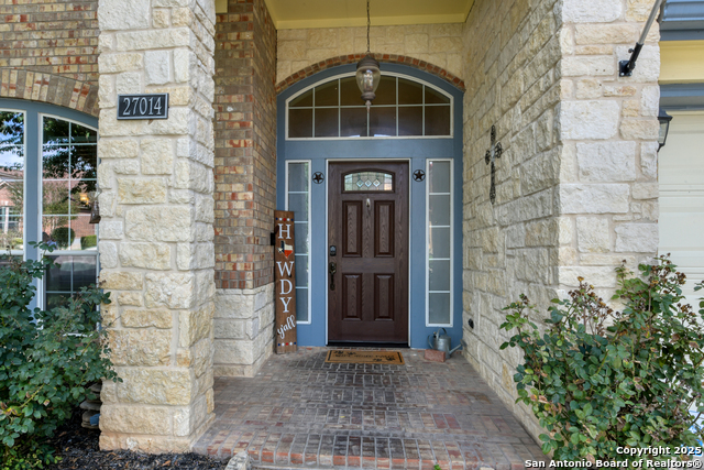 Listing photo id 1 for 27014 Trinity Bend