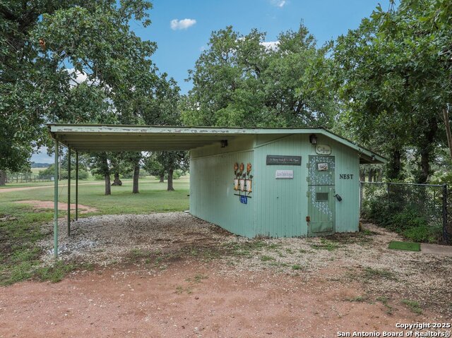 Image 17 of 23 For 721 Rocky Creek