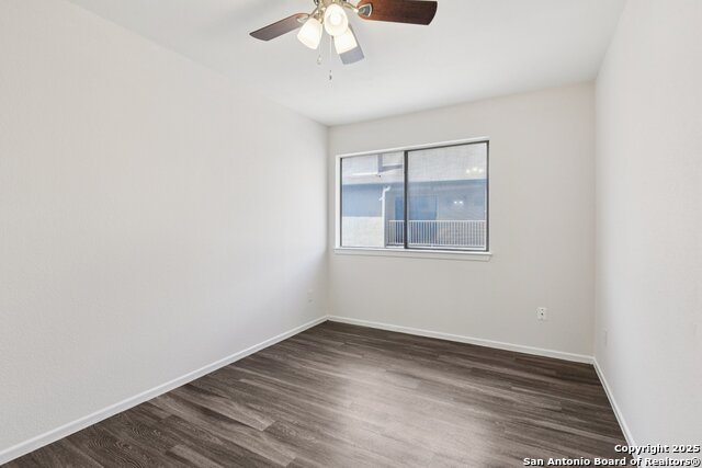 Image 19 of 36 For 349 Harmony Ct  349