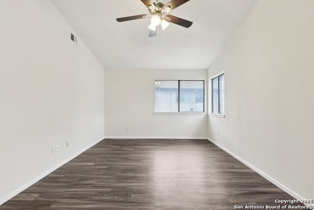 Image 26 of 36 For 349 Harmony Ct  349