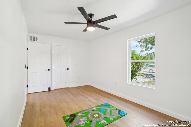 Listing photo id 22 for 1118 Shadwell