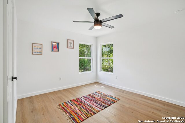 Listing photo id 23 for 1118 Shadwell