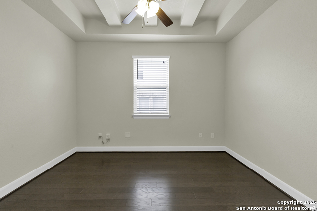 Image 4 of 21 For 945 Foxbrook