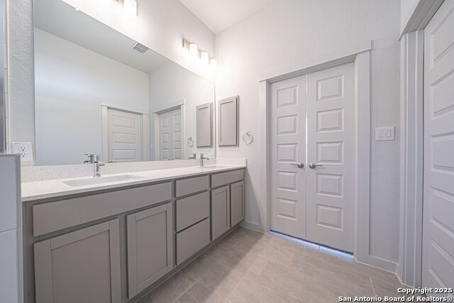 Image 18 of 32 For 10280 Bartenheim Dr