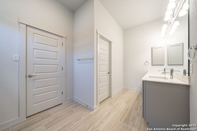 Image 16 of 30 For 10286 Bartenheim Dr.