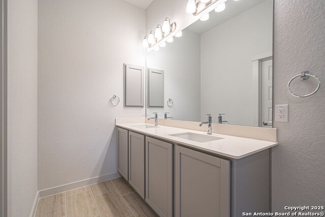 Image 17 of 30 For 10286 Bartenheim Dr.