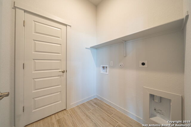 Image 25 of 30 For 10286 Bartenheim Dr.