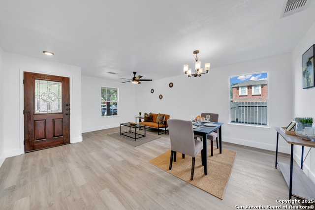 Listing photo id 6 for 105 Woodstone Pt
