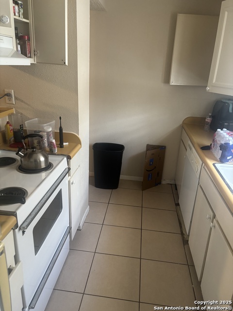 Listing photo id 1 for 3243 Nacogdoches  705