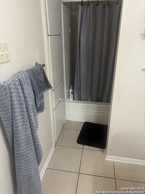 Listing photo id 2 for 3243 Nacogdoches  705