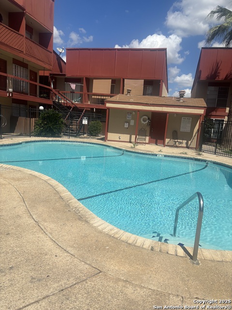 Listing photo id 5 for 3243 Nacogdoches  705