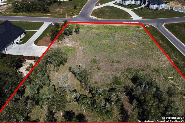 Image 3 of 5 For Lot 22 Stone Loop