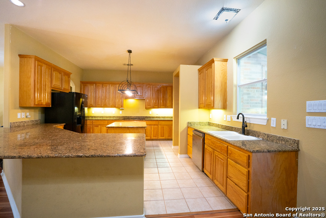 Listing photo id 8 for 6750 Circle Oak