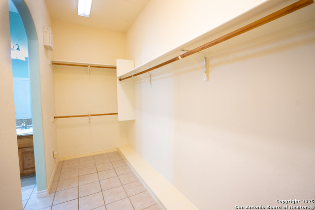 Listing photo id 15 for 6750 Circle Oak