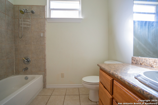 Listing photo id 20 for 6750 Circle Oak