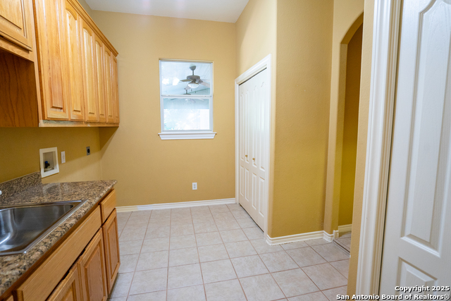 Listing photo id 24 for 6750 Circle Oak